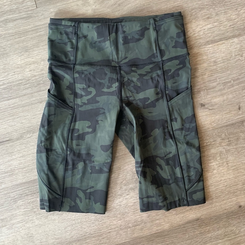 Lululemon 8’’ camouflage shorts. Lots of pockets brand new with no tags.